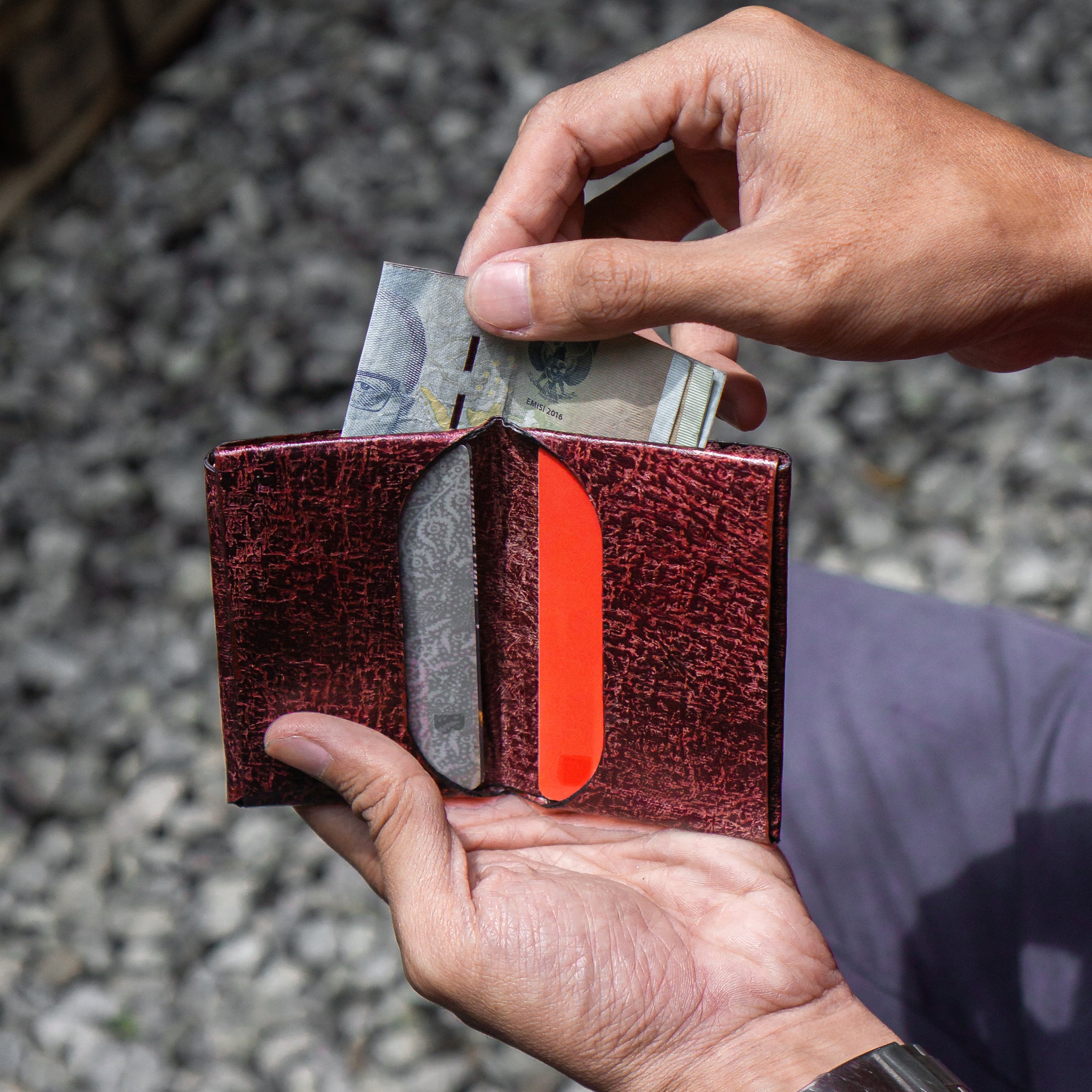 Alpha Fold (FREE INITIAL ENGRAVE)